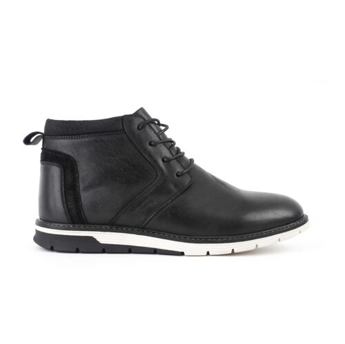 Men's Black Leather Chukka Boots with Contrast Sole