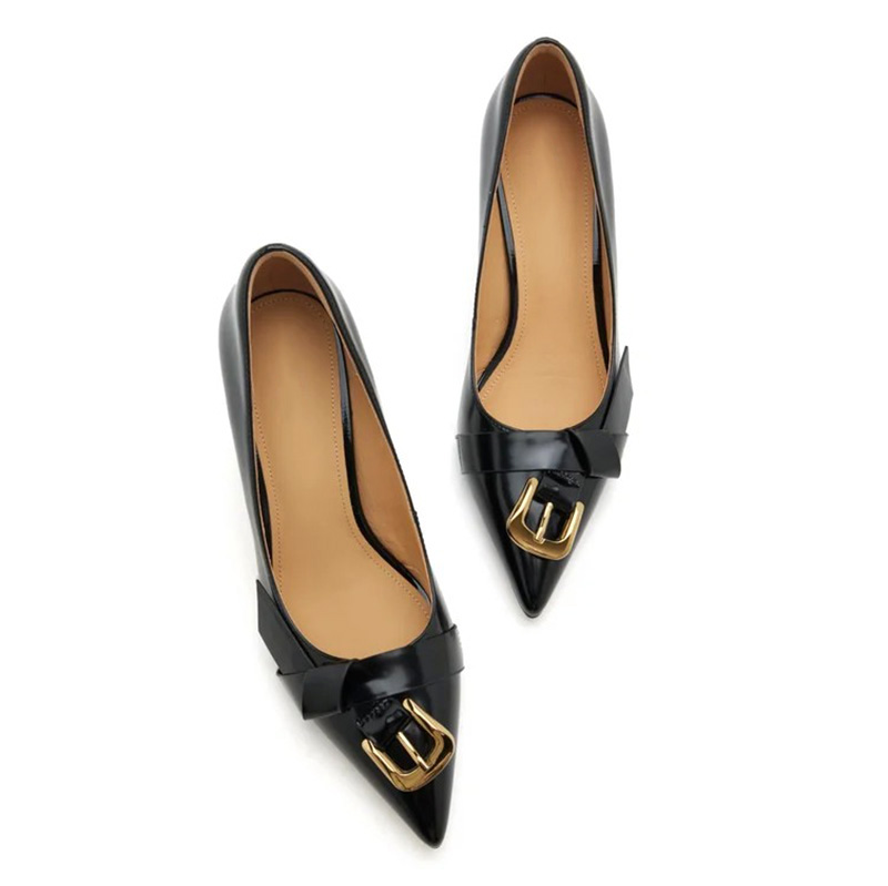 Zapatos de tacón de aguja con lazo