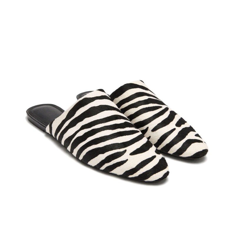 Mules con estampado de cebra y punta afilada